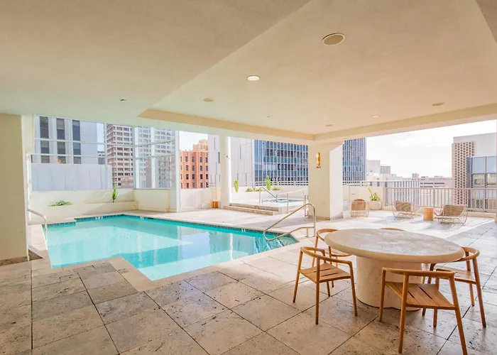 Sleek Downtown Phx High-rise Views & Am *