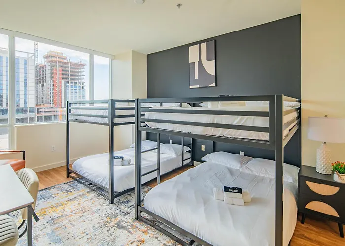 Sleek Downtown Phx High-rise Views & Am *